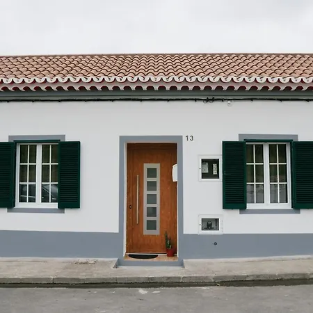 Village House Dom wakacyjny *